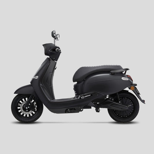 Fully electric scooter 